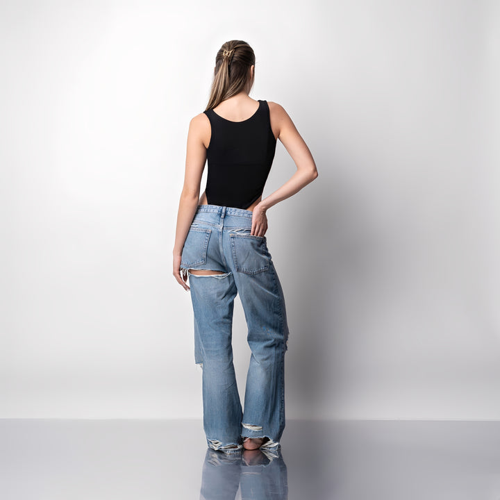 Body moale si confortabil din vascoza de bambus, cu croiala high-cut pe sold Confy