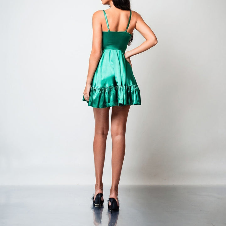 Rochie scurta din satin verde cu fusta clos si volan Valerie
