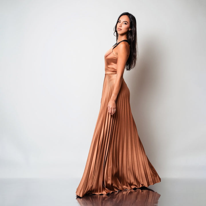 Rochie lunga din tafta de matase gold cu insertii din paiete si fusta plisata Mirage