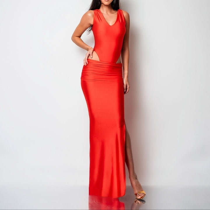 Set body roșu cu croială high-cut și fustă lungă cu drapaje pe șolduri Vibe