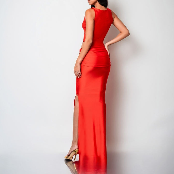 Set body roșu cu croială high-cut și fustă lungă cu drapaje pe șolduri Vibe