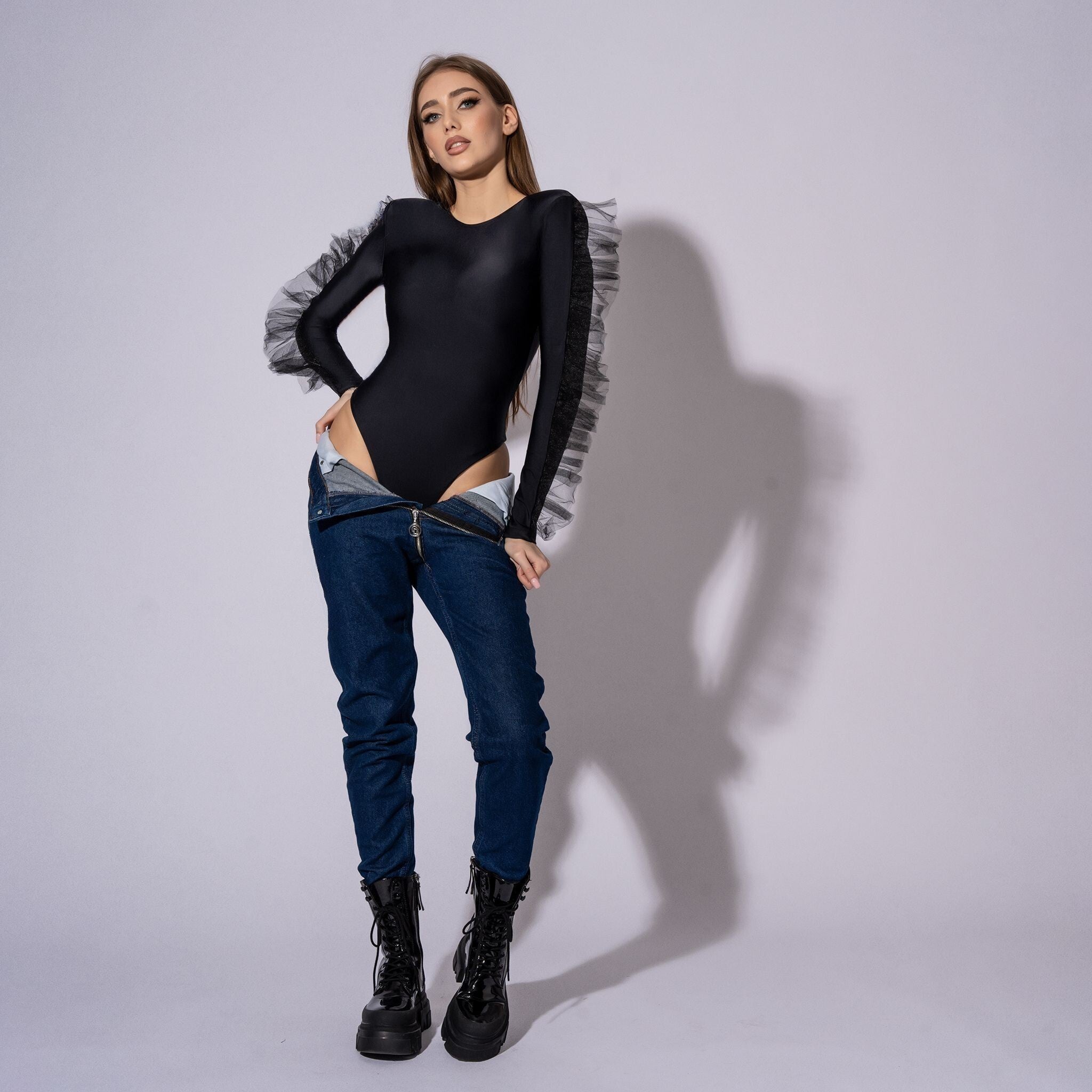 Carolina D: Body negru cu volane din tulle