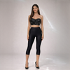 Colanți capri premium, o piesă vestimentară concepută pentru a vă oferi libertate totală de mișcare și un confort desăvârșit. Materialul moale și elastic se mulează perfect pe corp, prevenind punctele de presiune și oferind o senzație plăcută pe piele. Croiala ergonomică și elastica vă permite să vă bucurați de activitățile preferate fără restricții, în timp ce efectul ușor contractor vă oferă o siluetă fermă și tonifiată. Ideali pentru plimbări, activități sportive ușoare sau momente de relaxare, acești co