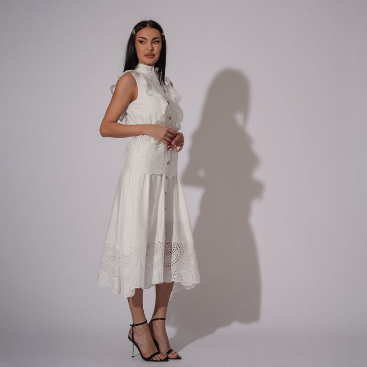 Rochie midi din in alb cu volane brodate