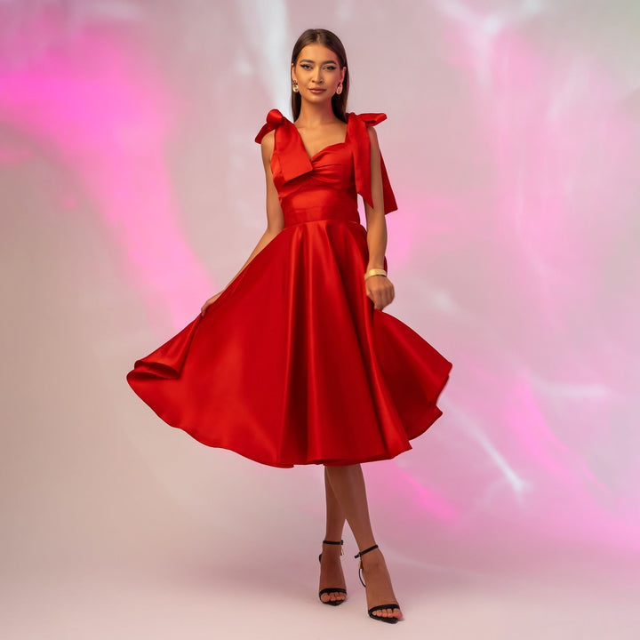 Rochie rosie midi din tafta sidefata cu bust tip corset si funde pe umeri