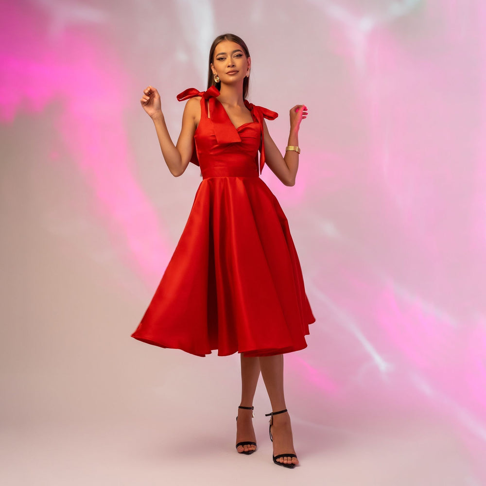 Rochie rosie midi din tafta sidefata cu bust tip corset si funde pe umeri