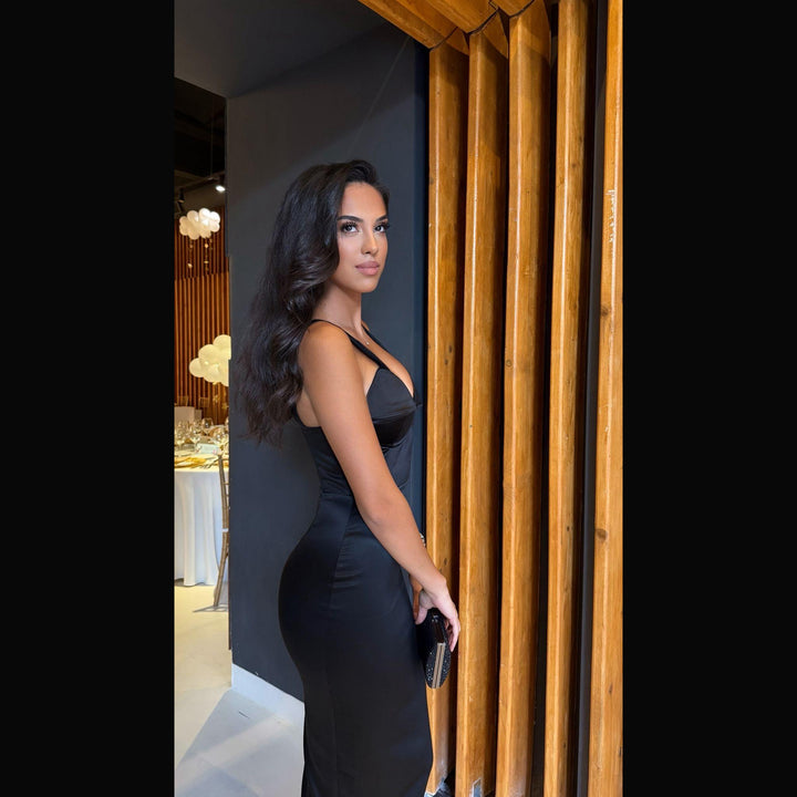 Rochie neagra cu cupe structurate tip corset Vellora