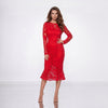 Rochie midi elegantă din dantelă roșie brodată, mulată pe corp, cu mâneci lungi, ideală pentru evenimente speciale și ținute de designer premium
