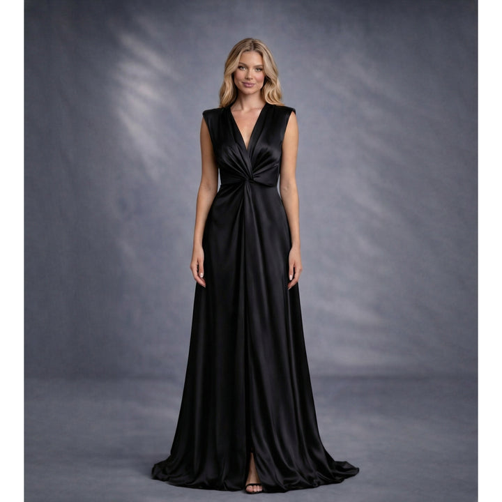 Rochie neagra lunga din satin cu nod in talie si despicatura London
